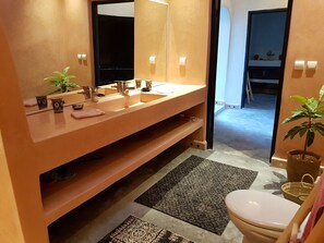 風筒、提供毛巾