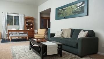 Smart TV, DVD player, music library, video library