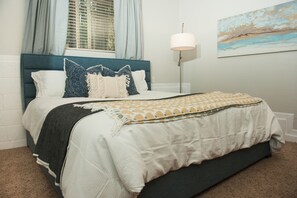 2 slaapkamers, een strijkplank/strijkijzer, reisbedje, gratis wifi