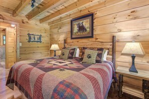 2 bedrooms, iron/ironing board, free WiFi, bed sheets - Pigeon Forge Cabin, Log cabin, Hot tub, Arcade game, pool table, fireplace, wifi (Sevierville)