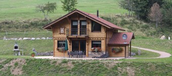 Chalet 2 to 6 people, accep animals, Wifi, 10 minutes from Gerardmer and La Bresse