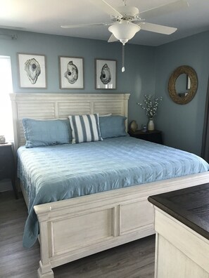 2 slaapkamers, een strijkplank/strijkijzer, reisbedje, gratis wifi