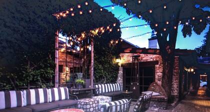 Nestled in the Redwoods, Easy Walk Downtown, Close to SF and Wine Country