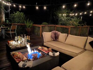 Property grounds - Nestled in the Redwoods, Easy Walk Downtown, Close to SF and Wine Country (Mill Valley)