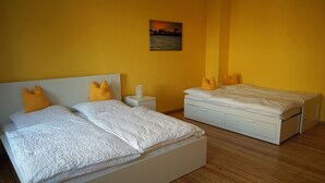 2 habitaciones, cuna de viaje, wifi gratis y ropa de cama 