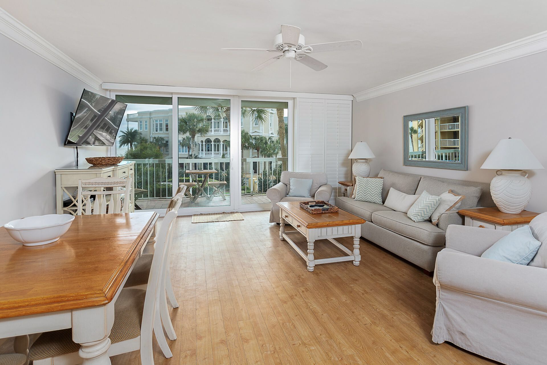  King & Prince South Ocean Villa 22