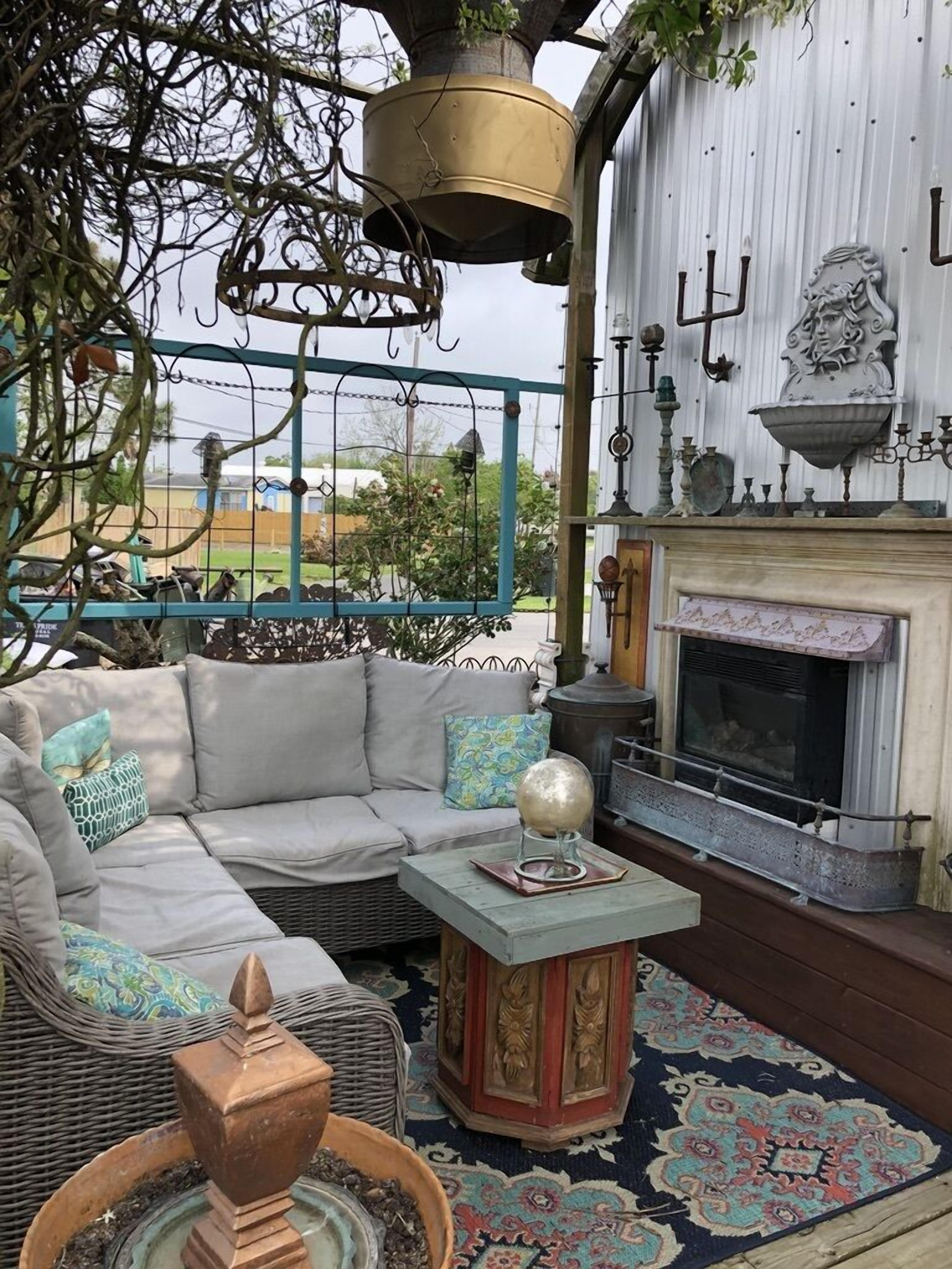 Private waterfront studio in Artists' home that was featured in Coast magazine!