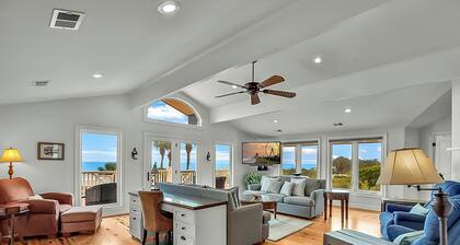 Myrtle Beach Home on the Ocean! Sun Deck! Pool! Spa! Two Master BRs! Pool Table!