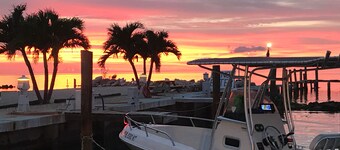 Vissen, duiken, ontspannen op de baai van Florida met Boat Slip.