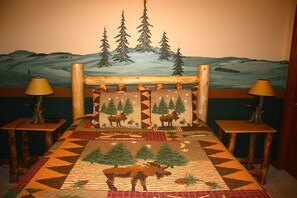 8 bedrooms, desk, iron/ironing board, free WiFi