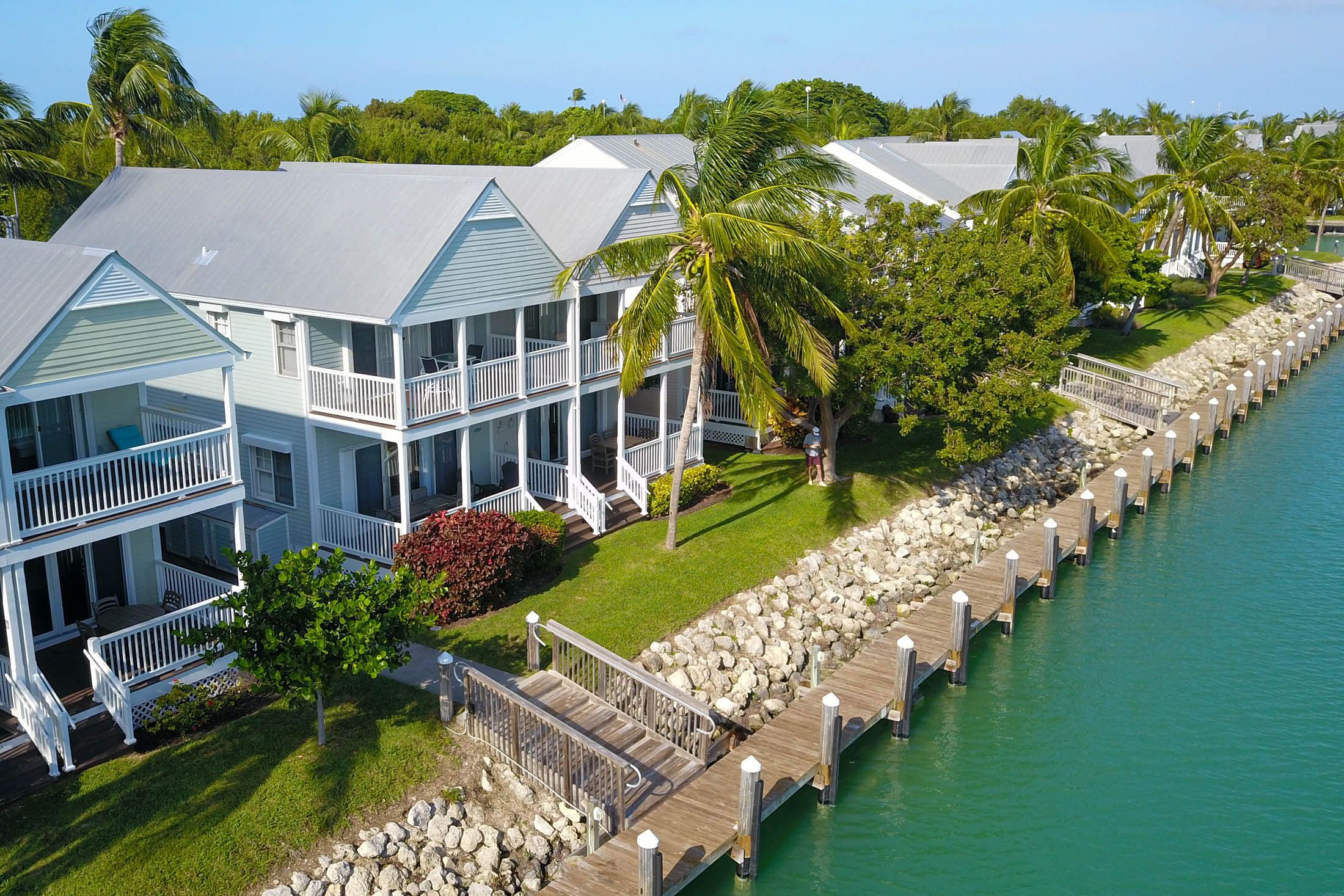 4 BED DUCK KEY VILLA W/ 35FT DOCK BEHIND IT & CABANA CLUB ACCESS