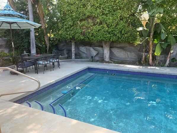 Outdoor pool - The Retreat at Goose Hollow (Orange)