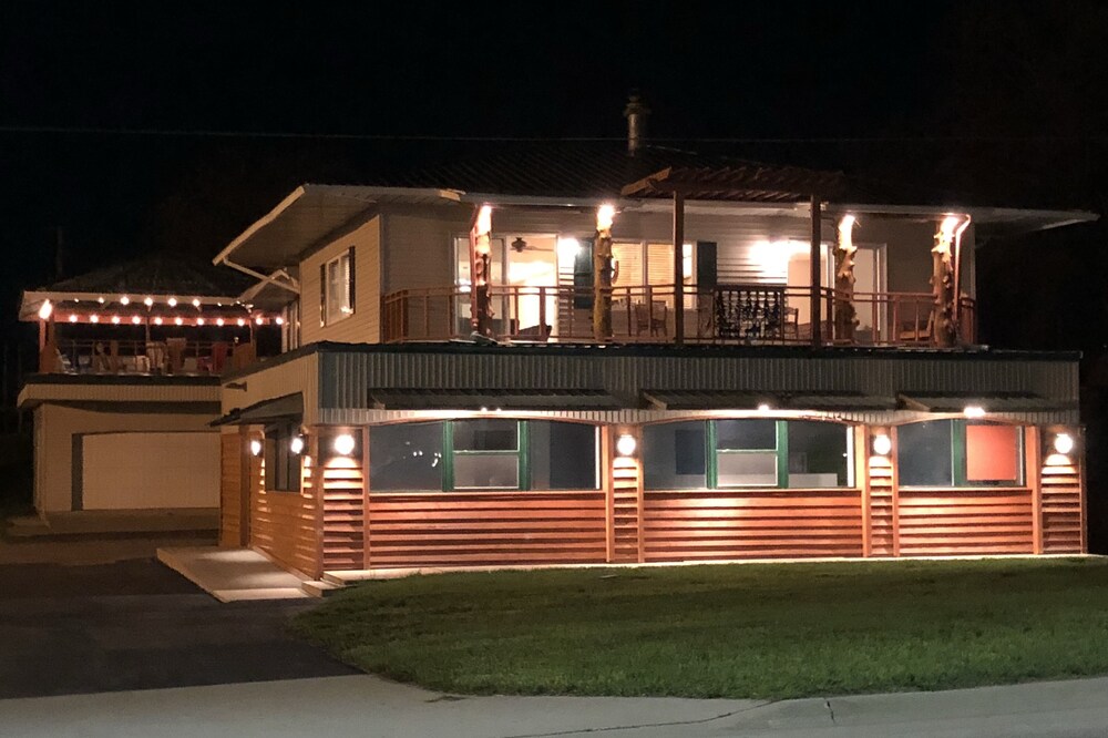 NOW is the time to book for the HOLIDAYS!!!
