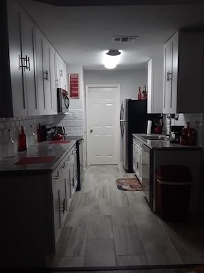 微波炉、洗碗机、茶具/咖啡用具、厨具/餐具