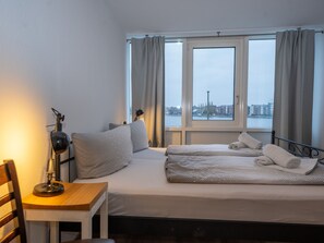 3 habitaciones, escritorio, wifi y ropa de cama
