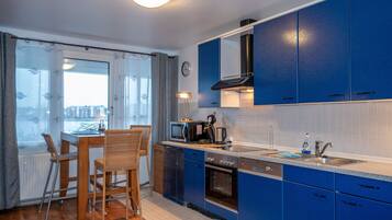 Fridge, oven, dishwasher