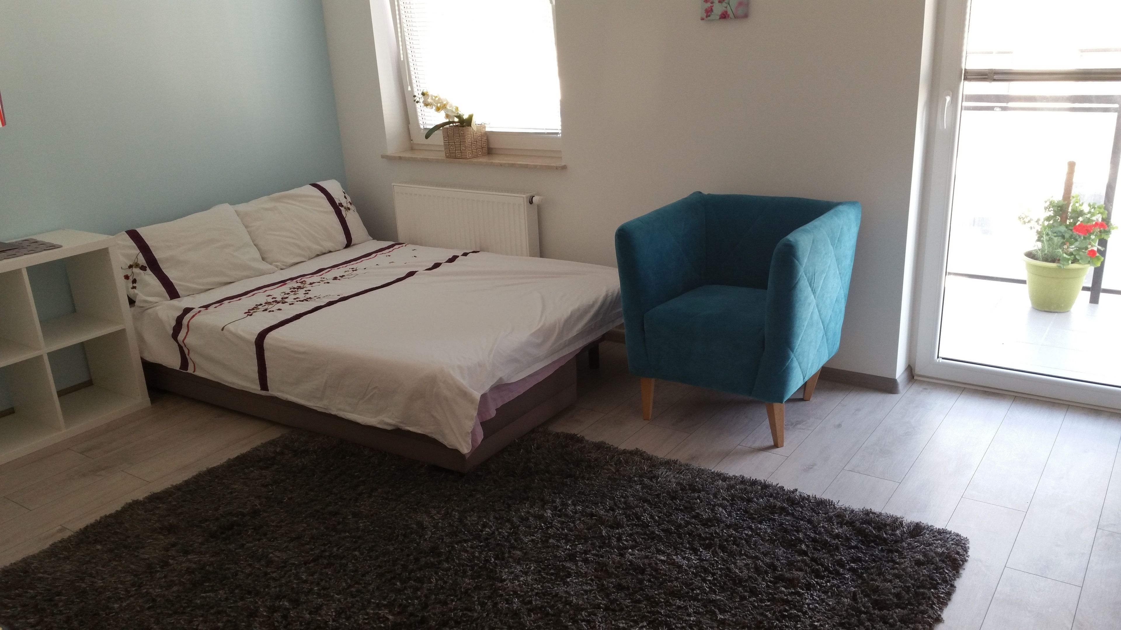 Apartment near Train Station