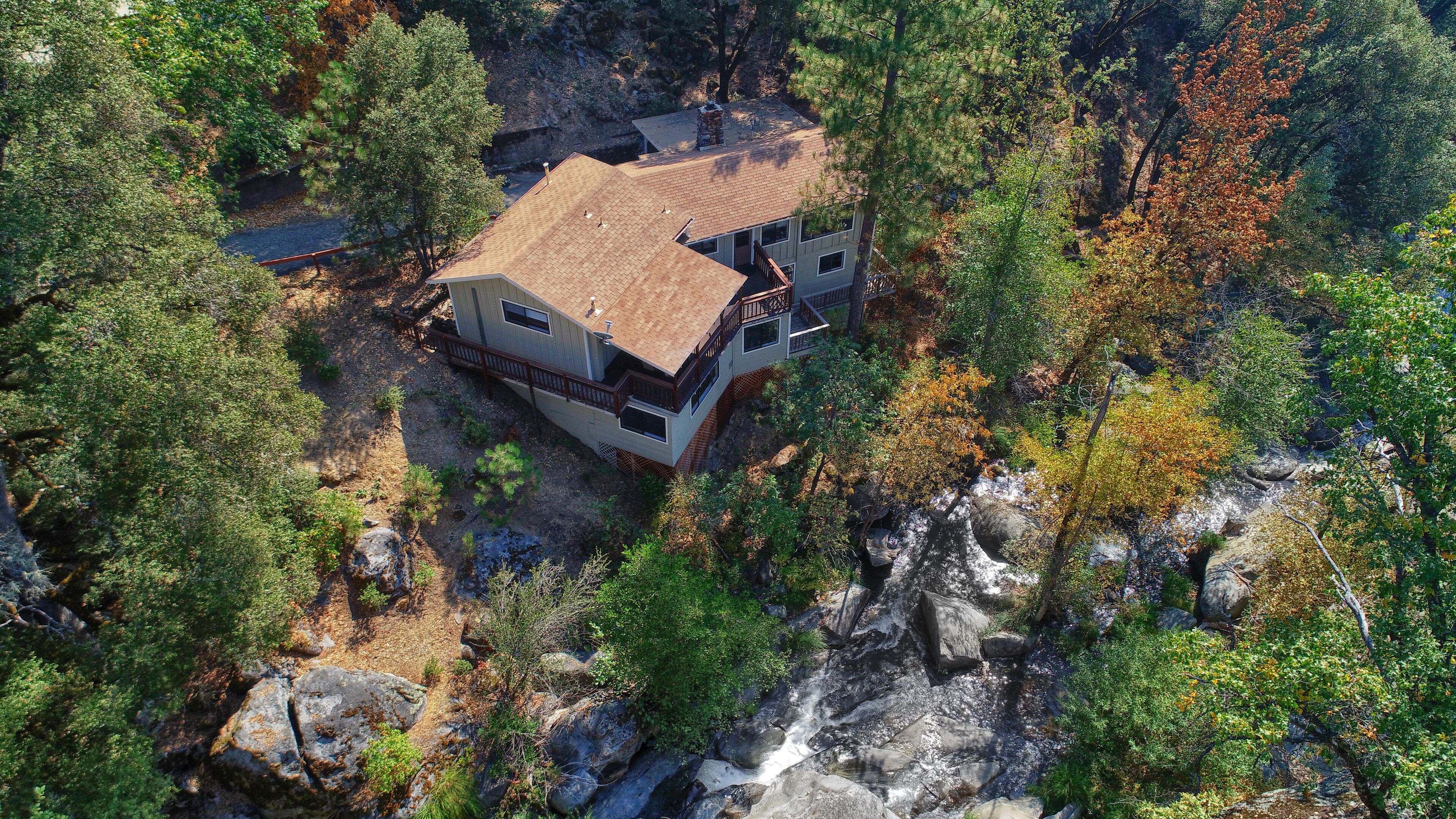 Cozy Fall/Winter Fun! Just 12 Miles from Yosemite's South Gate