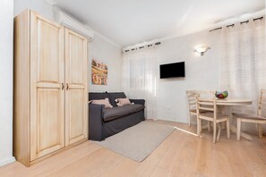 In-room safe, individually decorated, individually furnished - Casa Matteotti (Rovinj)