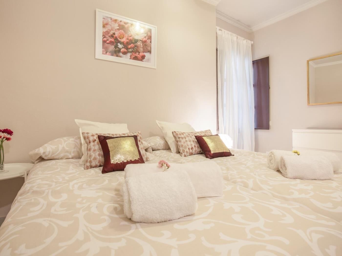 2 habitaciones, tabla de planchar con plancha, internet y ropa de cama 