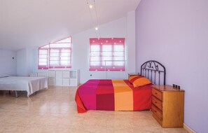 5 bedrooms, free WiFi