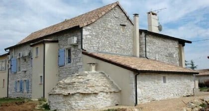 Cottage Quercy with pool, luxury, quiet and relaxing
