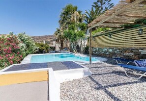 Pool - Cozy 2-bedroom House in Tinos (Tinos)