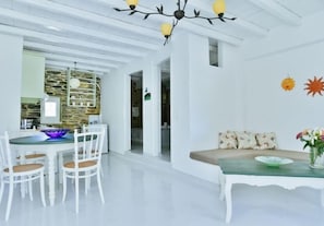 Ferienhaus, 2 Schlafzimmer | Wohnbereich | Flachbildfernseher