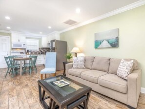 TV - Dune A | 200 Yds To Beach, Pet Friendly (Tybee Island)