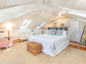 6 bedrooms, iron/ironing board, internet, bed sheets - Ocean Oasis | Historic Oceanfront Home! (Tybee Island)
