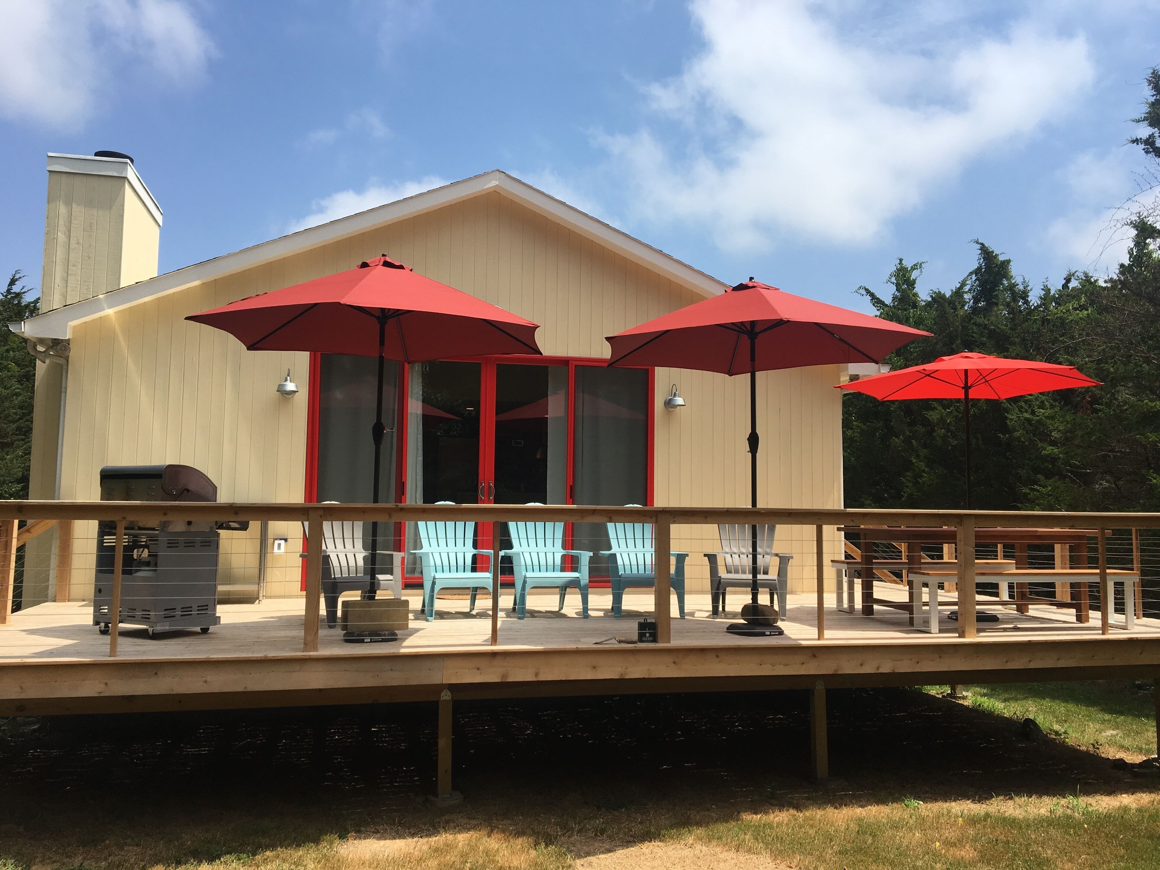 North Fork, Aquebogue. Walking distance to vineyards. Short drive to beaches