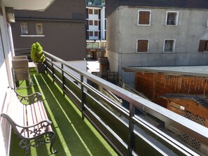 Property grounds - Cozy apartment near shops, central location, garage included, pets allowed (La Clusaz)