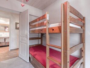 2 soverom og sengetøy