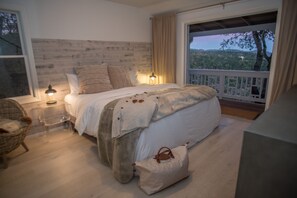 4 bedrooms, iron/ironing board, WiFi, bed sheets - Spa-like Estate, Wince Country Getaway, above the Sonoma Square, Amazing Views (Sonoma)