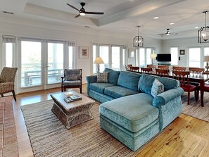 TV, ping pong - 5 Oclock Somewhere | Pet Friendly + Near the Beach (Tybee Island)