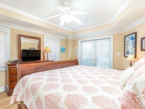 3 bedrooms, iron/ironing board, internet, bed sheets