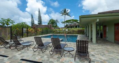 Camine hasta la playa de Anini, compre desde un condominio bellamente remodelado con piscina