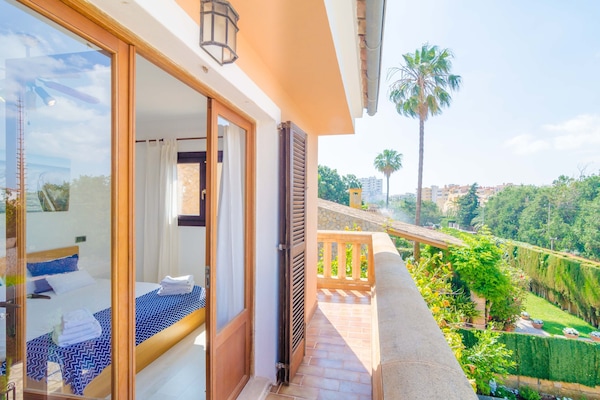 4 soverom, strykejern/-brett, wi-fi (inkludert) og sengetøy