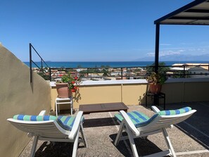 Property grounds - Villa Eleni Corfu: Seaview, Pool, Sleeps 10-20, Near Beach & Village! 🌊🏡 (Acharavi)