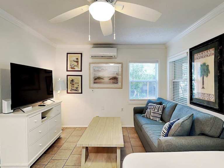 Ground Level South End, Close To Shops And Restaurants - Tybee Island, GA