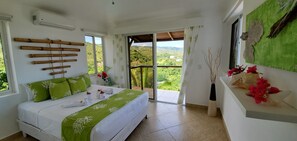 3 Schlafzimmer, Zimmersafe, Schreibtisch, Bügeleisen/Bügelbrett