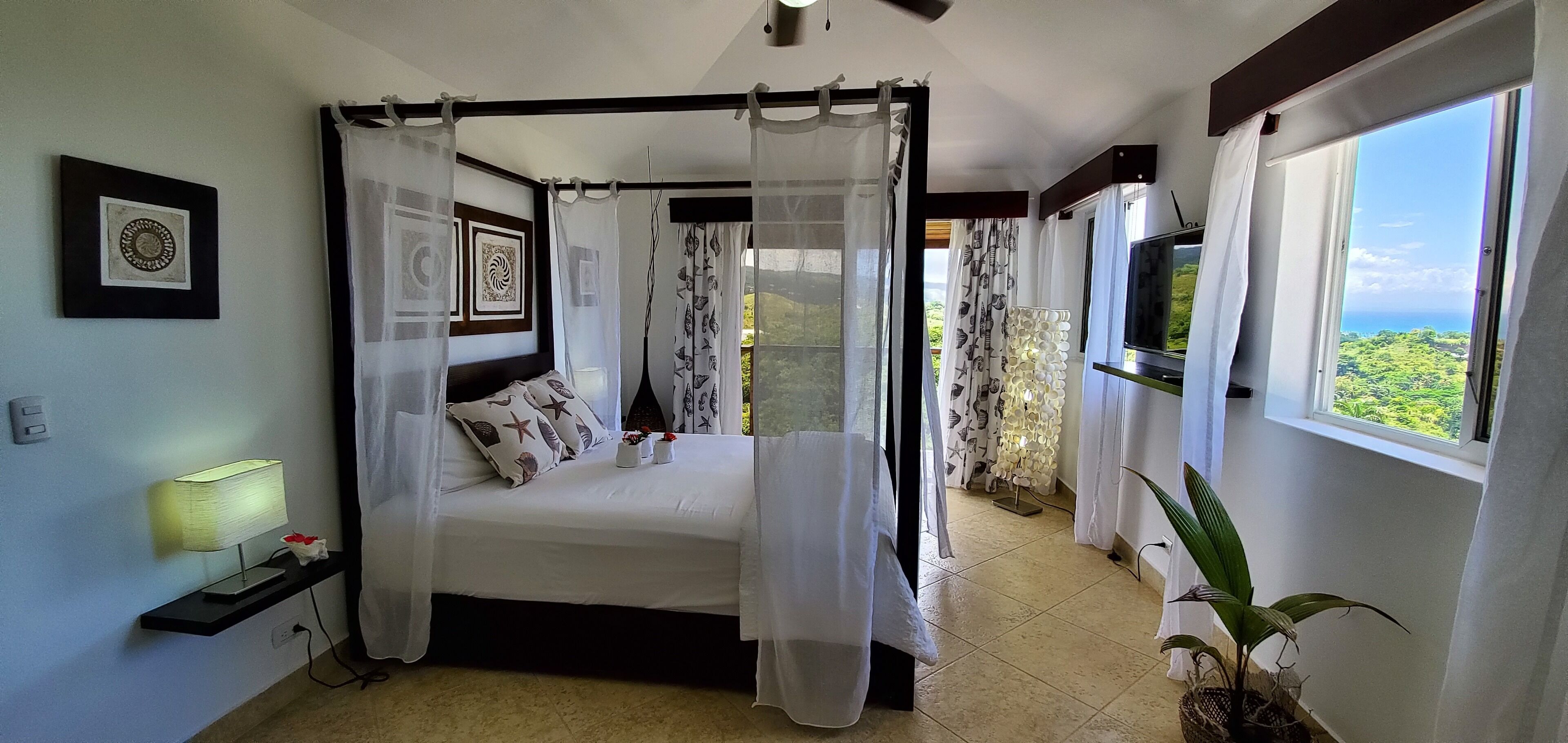 3 bedrooms, in-room safe, desk, iron/ironing board