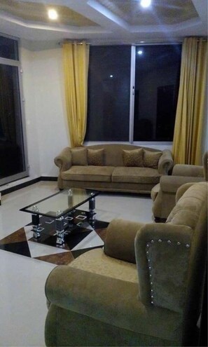 Luxury Apartment, 2 Bedrooms, Mountain View