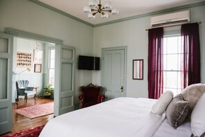 Suite, 1 King Bed (The Newlyweds) | Individually decorated, free WiFi, bed sheets - Carr Mansion (Galveston)