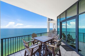 Outdoor dining - The Oasis at Orange Beach 3007 | Lazy River & Waterslide | My Beach Getaways (Orange Beach)