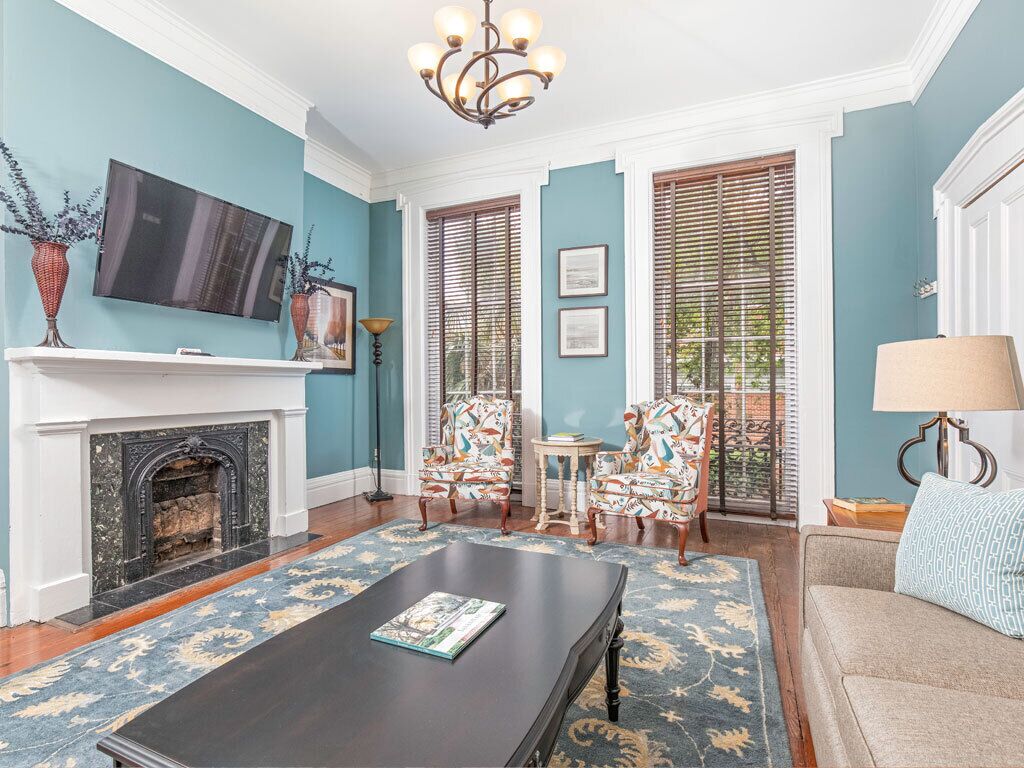 Southern Belle Parlor | Perfect for Couples!