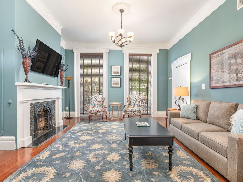 Southern Belle Parlor | Perfect for Couples!