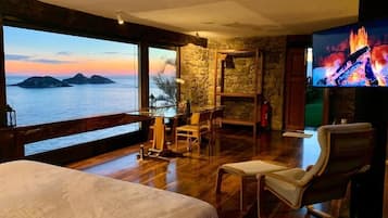 Minibar, in-room safe, blackout curtains, iron/ironing board