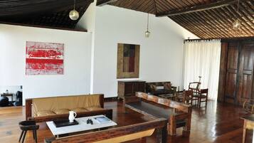 Sala de estar en el lobby