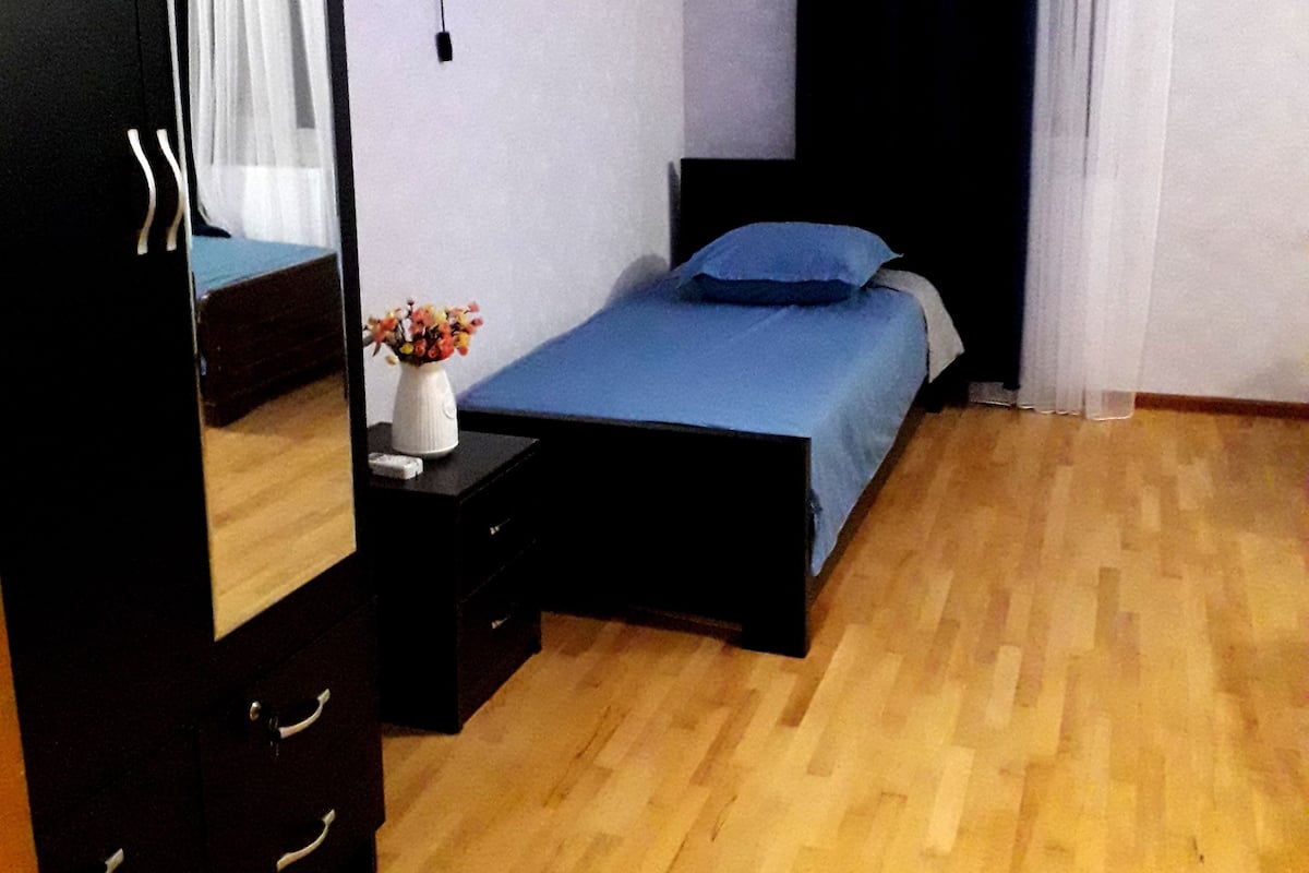 Deluxe Triple Room | 1 bilik tidur, kalis bunyi, seterika/papan seterika
